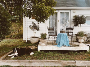 Thistle and Pine Cottage Farmstay